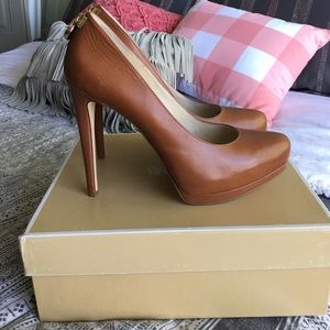 Michael Kors Hamilton Pump